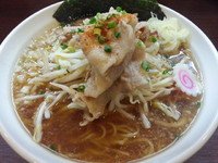 「豚そば(大盛・210g)700円(クーポンで大盛無料)」@らーめん よし善の写真