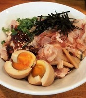 「特製まぜそば（チャーシュー増量）1000円」@ラーメン天天の写真