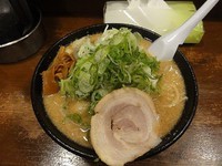 「濃厚味噌ねぎらーめん780円　無料ライス」@鈴蔵東京の写真