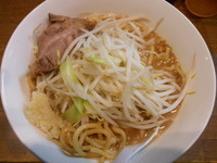 「ラーメン（極太つるコシ麺）＋納豆」@ラーメンアキラの写真