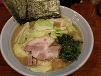 「キャベツラーメン」@横浜家系ラーメン銀家 伊勢佐木町店の写真