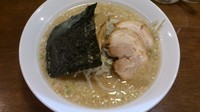 「とんこつ醤油らーめん_650円」@麺や 天鳳 中野坂上店の写真