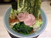 「らーめん並  キャベツトッピング」@横浜家系らーめん 武虎家 綱島店の写真