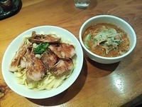 「チャーシューつけ麺(紐皮・大盛り・あつもり)」@中華そば すずらんの写真