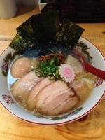 「全部のせ塩中華そば」@大公の写真