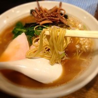 「烏賊干し鶏白湯醤油」@新橋 纏の写真