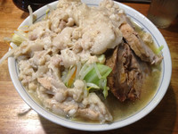 「豚麺750（野菜、脂）」@飯田橋大勝軒の写真