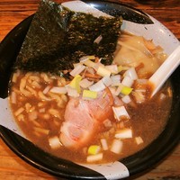 「煮干ラーメン（750円）」@すごい煮干ラーメン凪 新宿ゴールデン街店 本館の写真