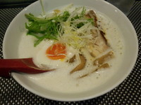 「鶏白湯ラーメン(塩)￥７５０」@Fine Tuned Ramen with Music Bee Hiveの写真