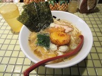 「【限定】柿ラーメン 「パパパパパーシモン」」@パイナップルラーメン屋さん パパパパパインの写真