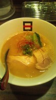 「川俣シャモの白湯スープのラーメン」@麺処 hachiの写真
