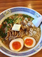 「きのこラーメン＋味玉」@ラーメン花楽 図師店の写真