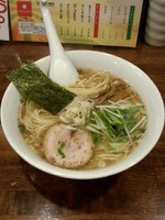 「塩らは（中盛）」@ラハメン ヤマンの写真