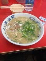 「ラーメン　替肉」@元祖 長浜屋の写真