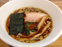 「たまり醤油ラーメン 750円」@ROOSTERの写真