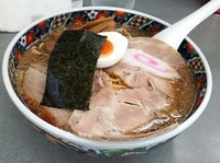 「しょうゆ拉麺880円＋メンマ100円＋大盛100円」@玉川大盛軒の写真