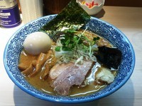 「TORI・BUTAラーメン800円＋味玉」@かくれ麺匠TOMOKIの写真