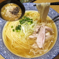 「鶏そば + 東京鶏飯 一燈風 880円（メルマガ会員先行提供」@麺屋 一燈の写真