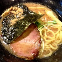 「濃厚魚介らーめん」@らーめん・つけめん 八角の写真