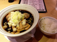 「黒醤油ラーメン650円のランチセット（＋味玉＋小ご飯）800円」@らぁめん次元の写真