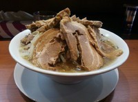 「ラーメン　豚増し」@ラーメン 肉を喰らえ！！ 日吉総本店の写真