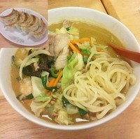 「海鮮味噌カレー麺」@手打拉麺 焼小龍包 京の華の写真