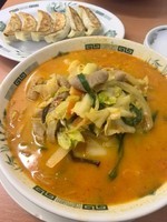 「モツ野菜ラーメン＋餃子　740円」@日高屋 川崎銀柳街店の写真