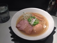 「味玉塩そば900円」@SOBAHOUSE金色不如帰の写真