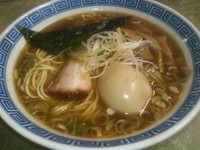 「中華そば（魚介）＋味玉」@中華そば おかめの写真