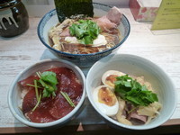 「四つ葉そば　おつまみセット　マグロ丼」@中華そば 四つ葉の写真