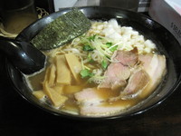 「鶏煮干しらーめん　750円　85点」@自家製麺ほうきぼし 神田店の写真