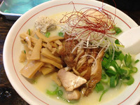 「具だくさん濃厚鶏ソバ」@麺屋 社中の写真