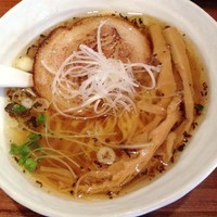 「醤油ラーメン　600円」@手打ちラーメン創房 舌笑家の写真