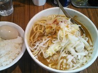 「【11月限定?】カレーラーメン ￥850＋半ライス ￥100」@中華そば 伝堂の写真