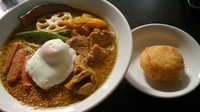 「クリーミー味噌カレーラーメンライスボール付き950円」@味噌麺 伝堂の写真