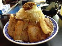 「ラーメン大盛400g 麺カタ ニンニク 子豚」@山勝角ふじ 南流山店の写真