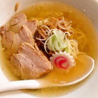 「豚清湯と煮干の喜多方？らーめん（塩）」@ラーメン屋 ガイ・キッチン（仮）の写真