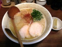 「超濃厚白湯らーめん」@麺匠ようすけの写真