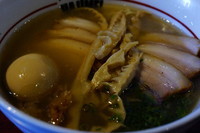 「牛煮干しラーメン＋ステーキごはん」@らあめんHAJIMEの写真