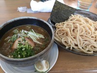 「煮干つけ麺」@MENYA 食い味の道有楽の写真