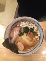「塩煮干しらーめん」@煮干専門 中華そば 平八の写真