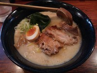 「白湯らーめん」@らーめん本郷亭 FC千種店の写真