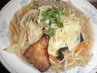 「野菜たっぷりタンメン+大盛　「780円+無料」」@ラーメン竹岡屋 岩槻店の写真