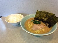 「ラーメン中盛り➕ライス」@匠家 50号バイパス店の写真