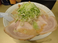 「しょうゆラーメン(680円)」@超ごってり麺 ごっつ 秋葉原店の写真