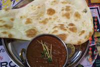 「マトンマサラカレー＋プレーンナン」@フィッシュテールの写真