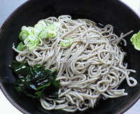 「冷しかけそば（大盛無料）　２９０円」@ポンヌッフの写真