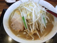 「味噌らーめん￥0＋野菜大盛￥0＋ラー油（別皿）￥20」@味噌麺処 花道庵の写真