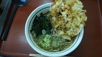 「天ぷらそば」@山田うどん 新町店の写真