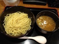 「濃厚醤油つけ麺・並（３７０円　開店サービス価格）」@つけ麺 てつ蔵の写真
